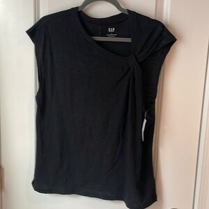 Black Gap T shirt top.